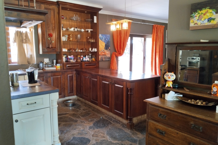 4 Bedroom Property for Sale in Broederstroom North West
